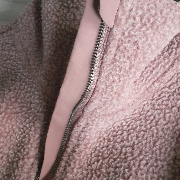 Vuori Jacket - Picture 7 of 12